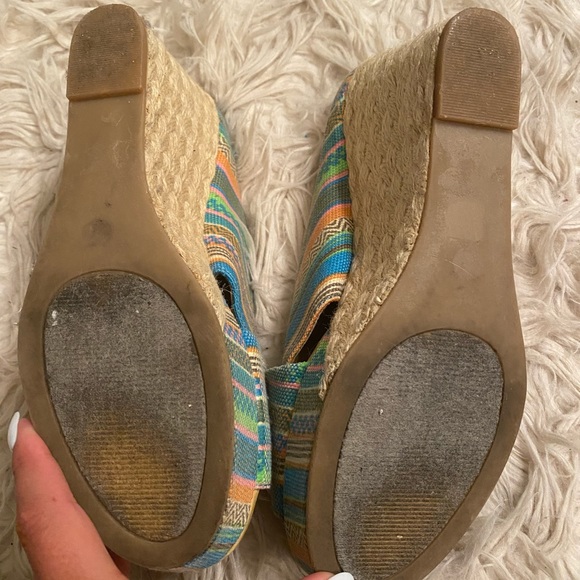 ☀️CL by Laundry : Wedges - Picture 7 of 8